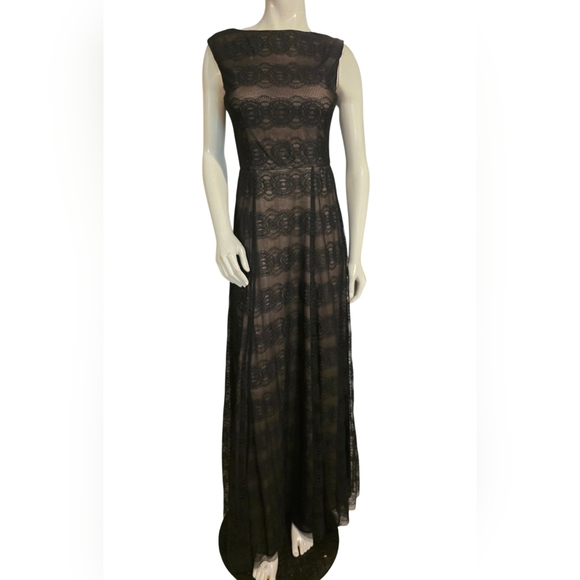 Vera Wang Black Lace Overlay Formal Long Gown Dress Size 6 NWT - Picture 2 of 16